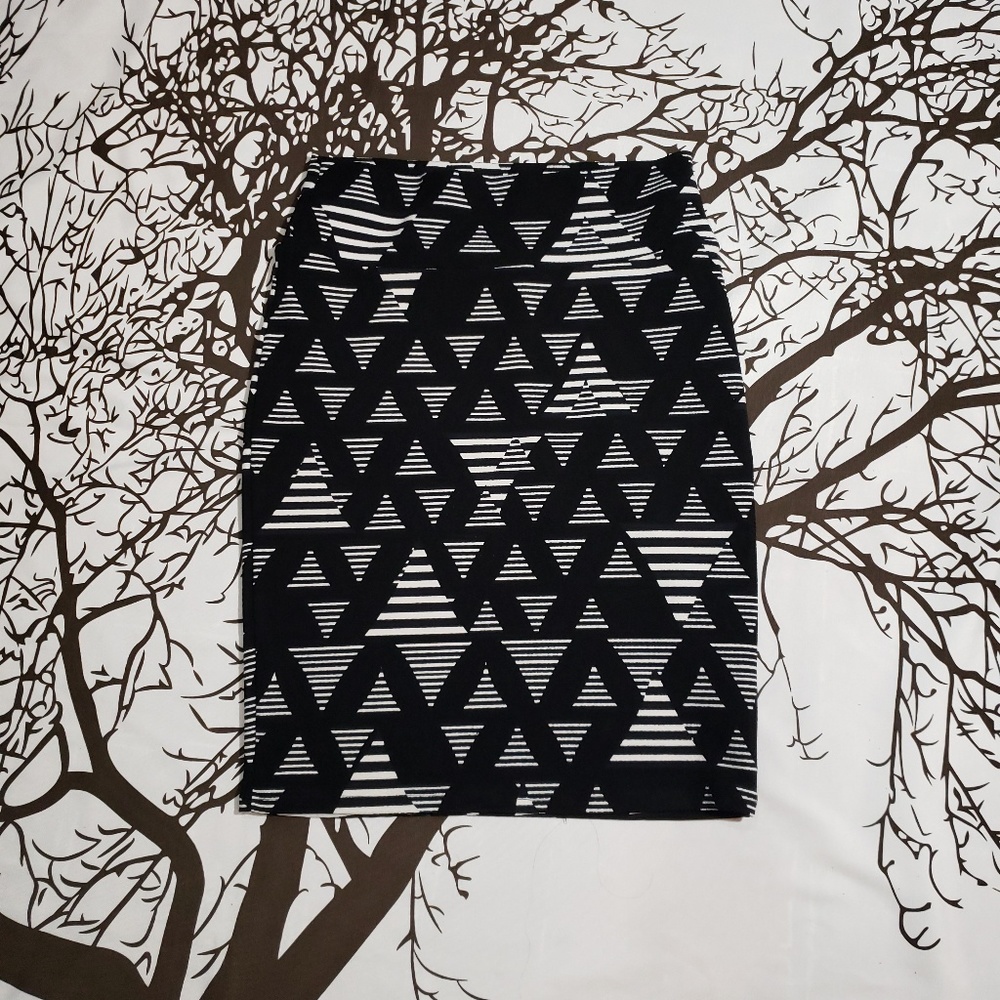 🦃LuLaRoe Triangle Skirt